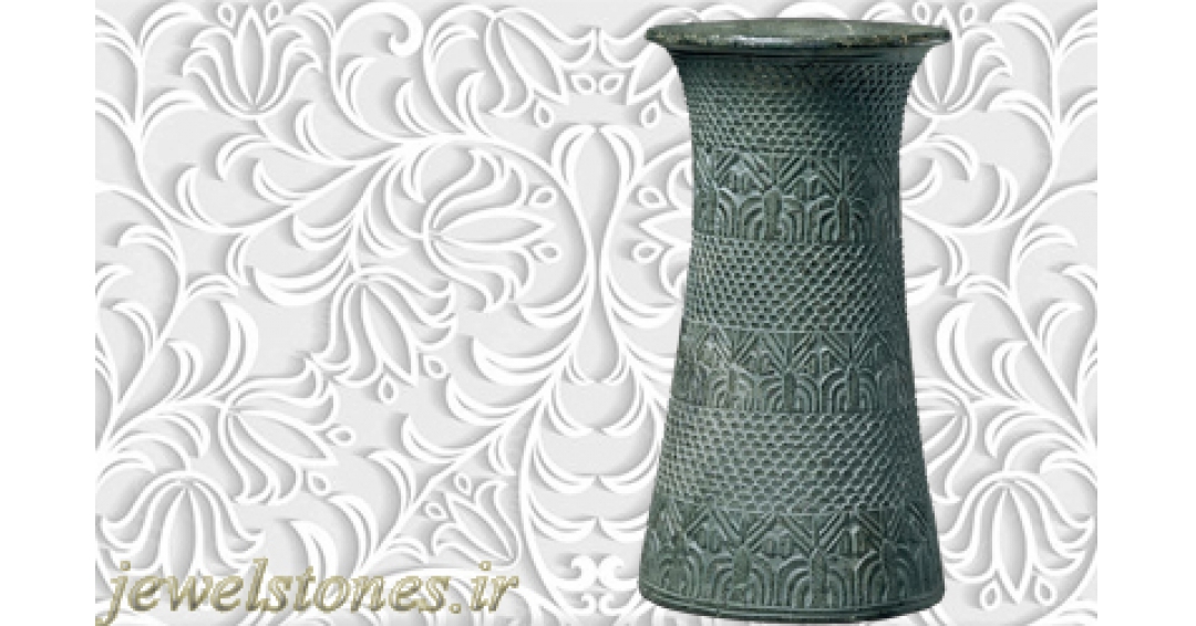 گلدان سنگی با نقوش درخت نخل